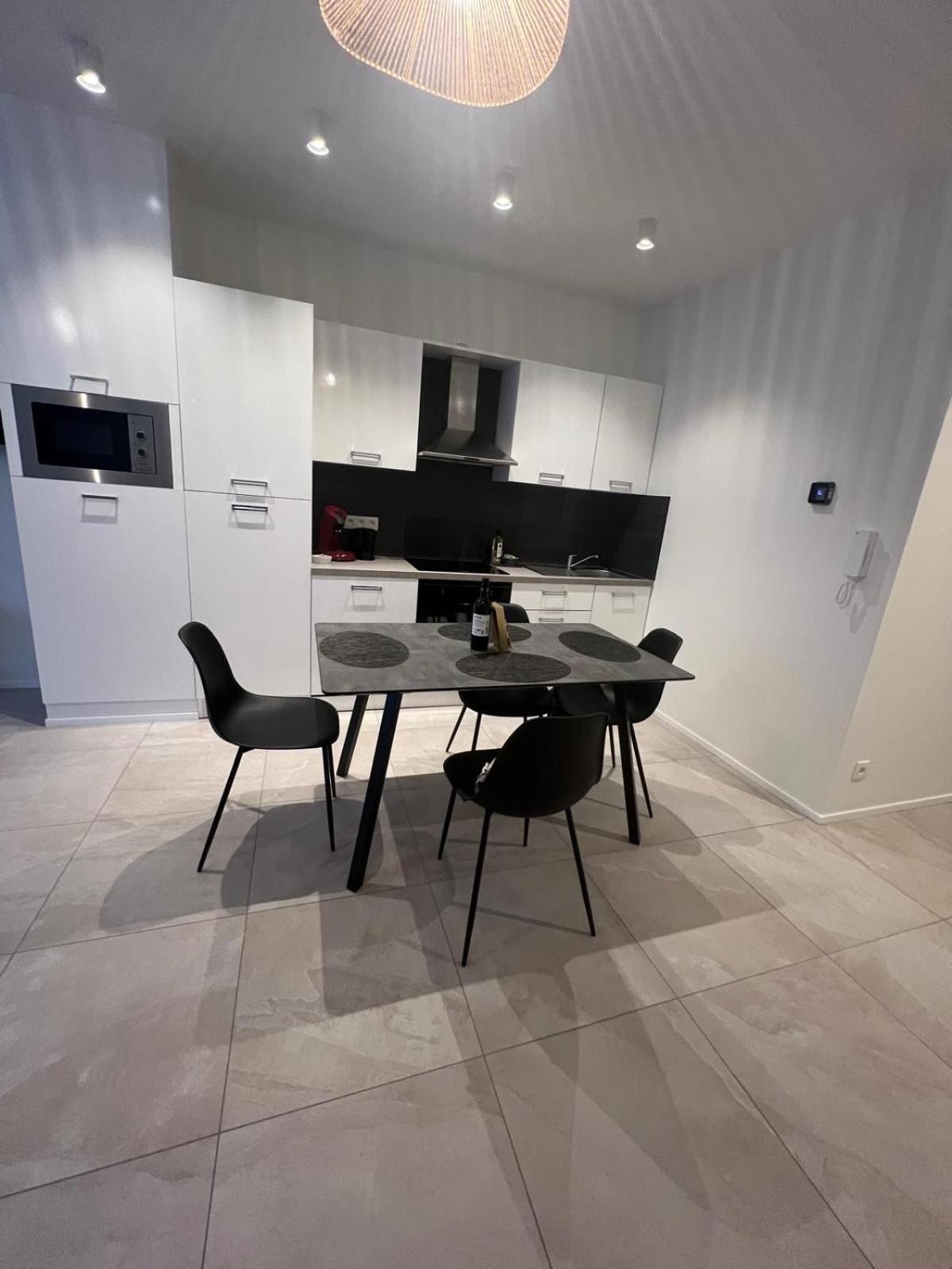 Ereva Seaside Cosy 1 Bedroom With Garden Oostende